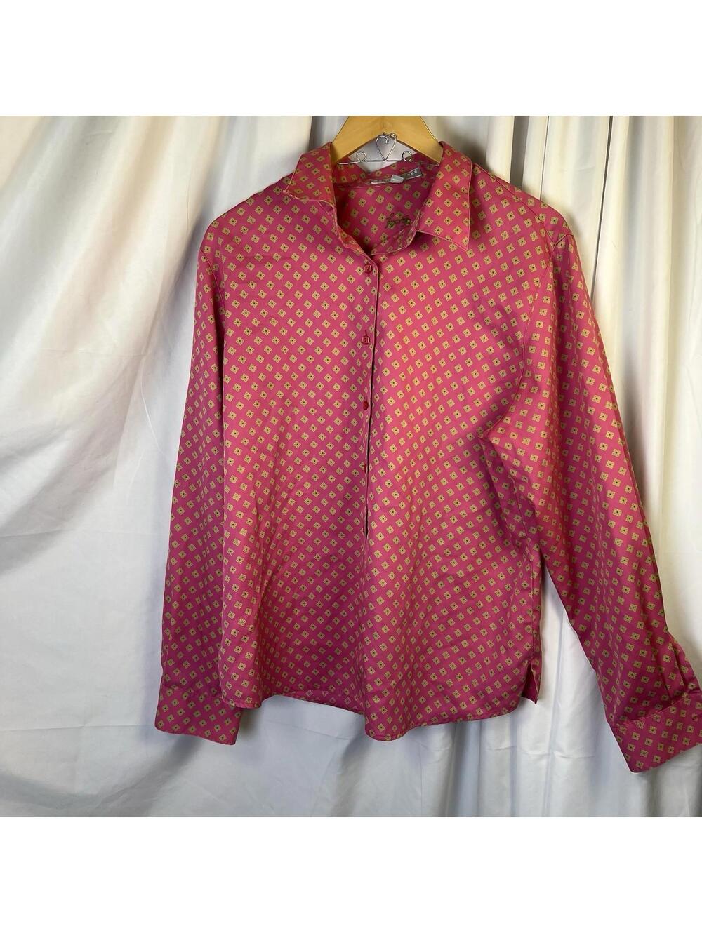Foxcroft Shirt Women’s Blouse  Wrinkle Free Long Sleeve Button Up Pink Sz 16 EUC